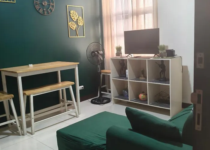 Alli's Comfy Executive Apartamento Manila